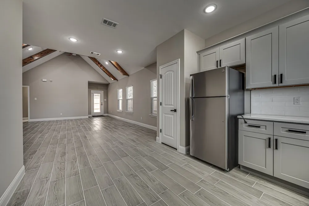 5858 Black Pine Circle Granbury, TX 76048