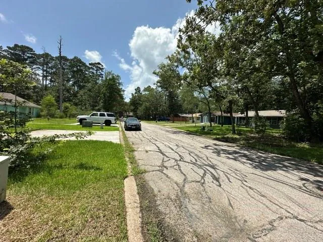 28617 Rantoul Court Huntsville, TX 77320