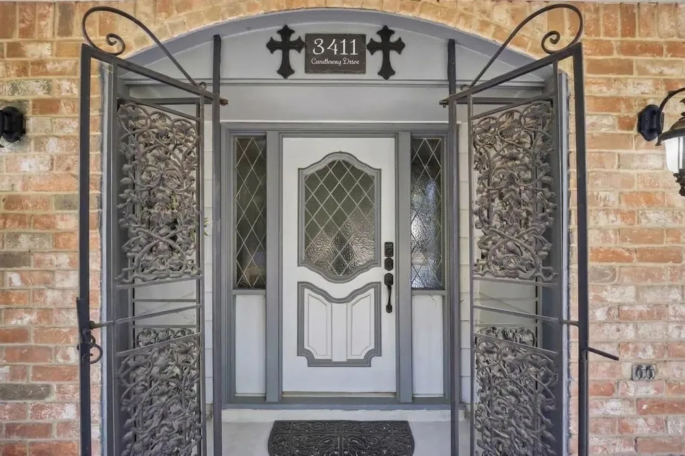 3411 Candleway Drive Spring, TX 77388
