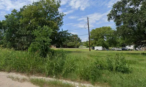 N Wayside Drive