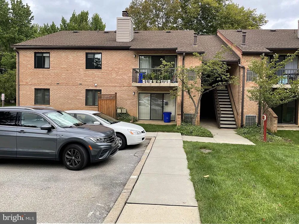 37 LE FORGE COURT #37 Chesterbrook, PA 19087