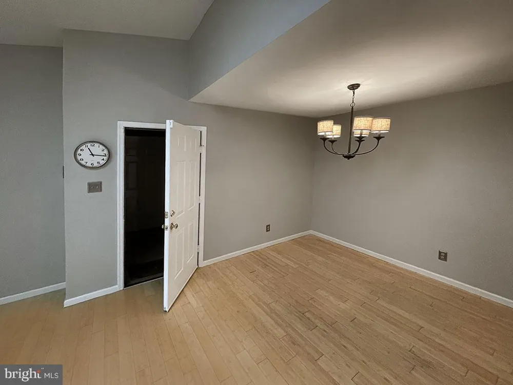 37 LE FORGE COURT #37 Chesterbrook, PA 19087