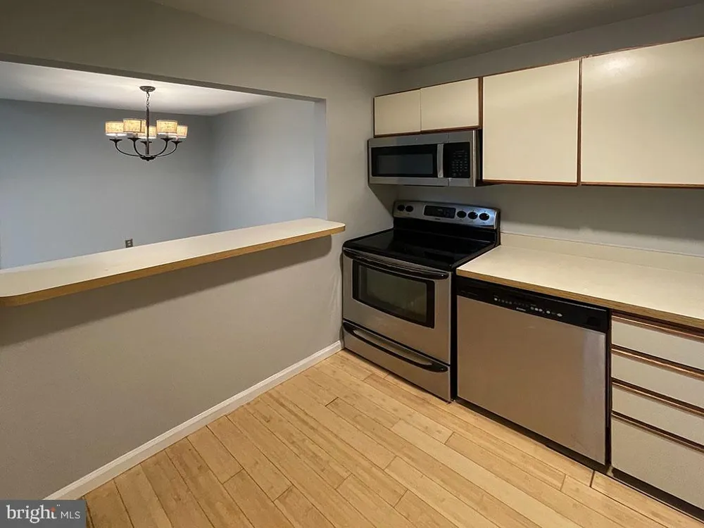 37 LE FORGE COURT #37 Chesterbrook, PA 19087