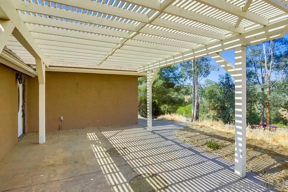 324 Patrick Dr El Cajon, CA 92019