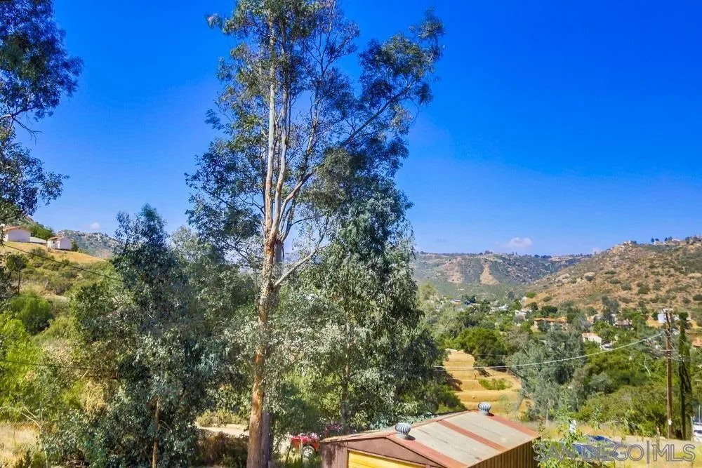 324 Patrick Dr El Cajon, CA 92019