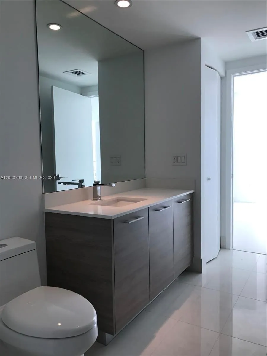 1300 S Miami Ave #1702 Miami, FL 33130