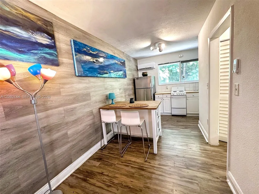 3071 SW 27th Ave #19 Miami, FL 33133