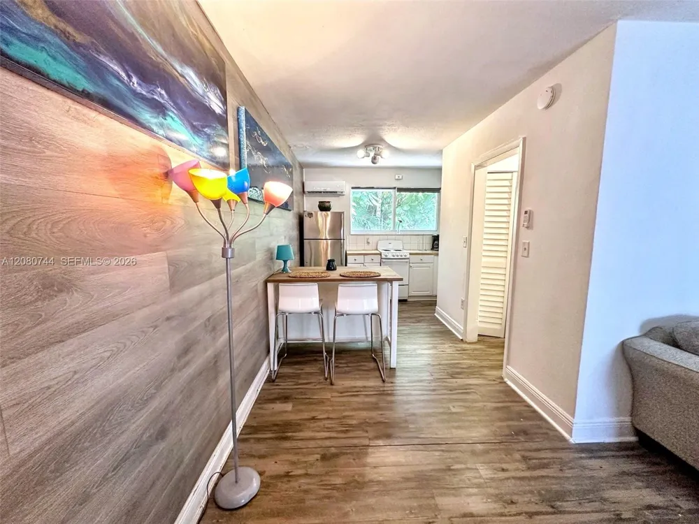 3071 SW 27th Ave #19 Miami, FL 33133