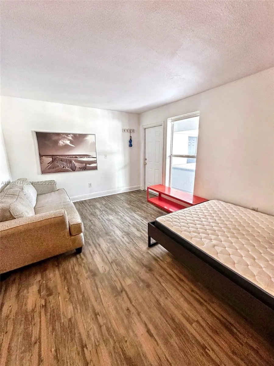 3071 SW 27th Ave #19 Miami, FL 33133