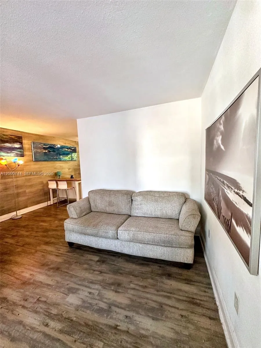 3071 SW 27th Ave #19 Miami, FL 33133