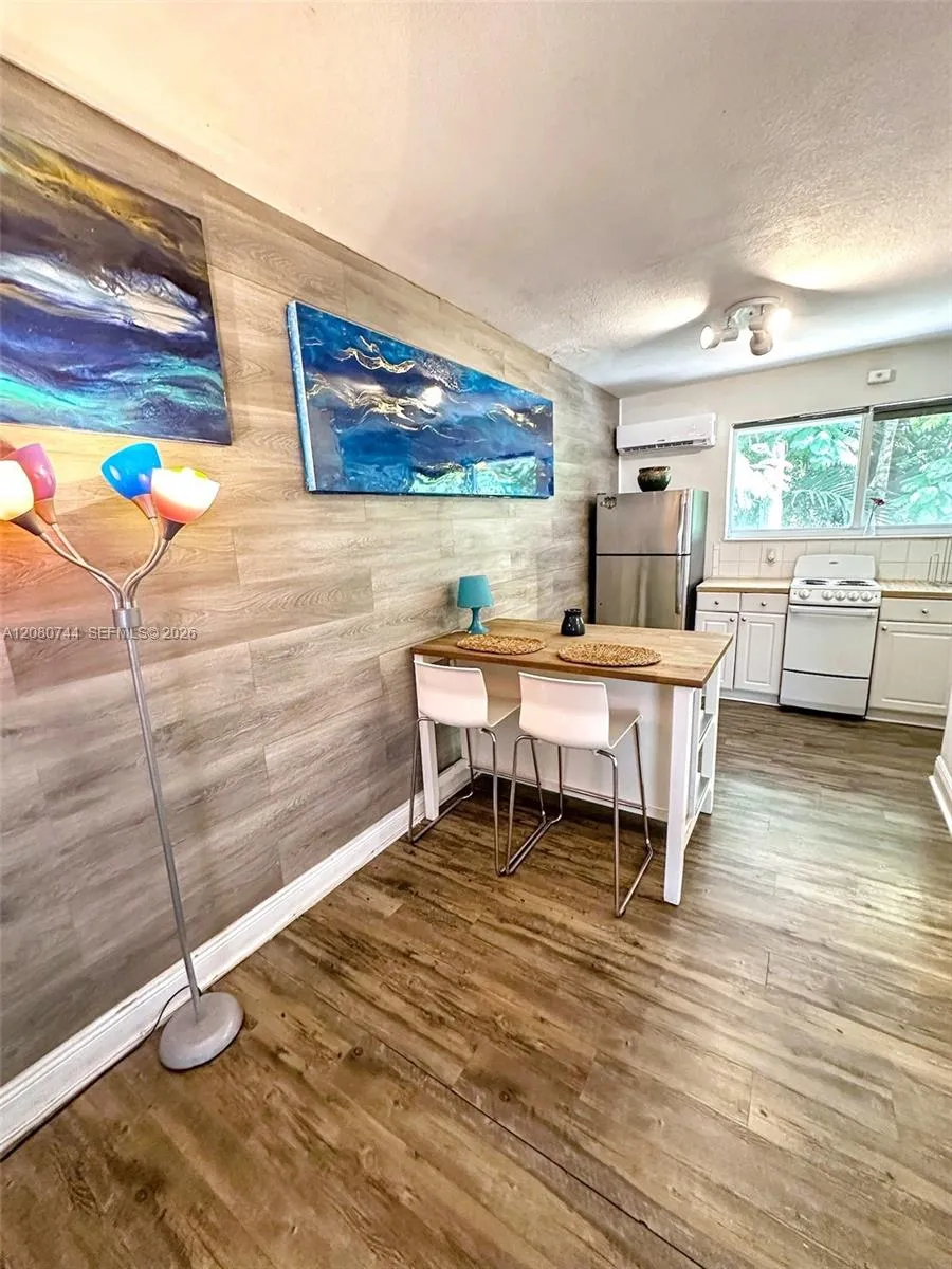 3071 SW 27th Ave #19 Miami, FL 33133