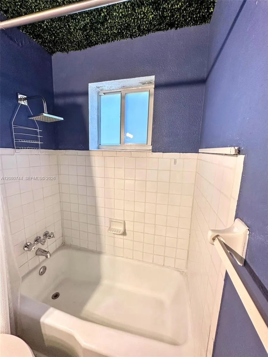 3071 SW 27th Ave #19 Miami, FL 33133