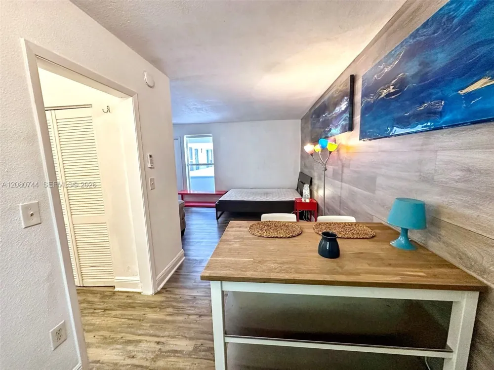3071 SW 27th Ave #19 Miami, FL 33133