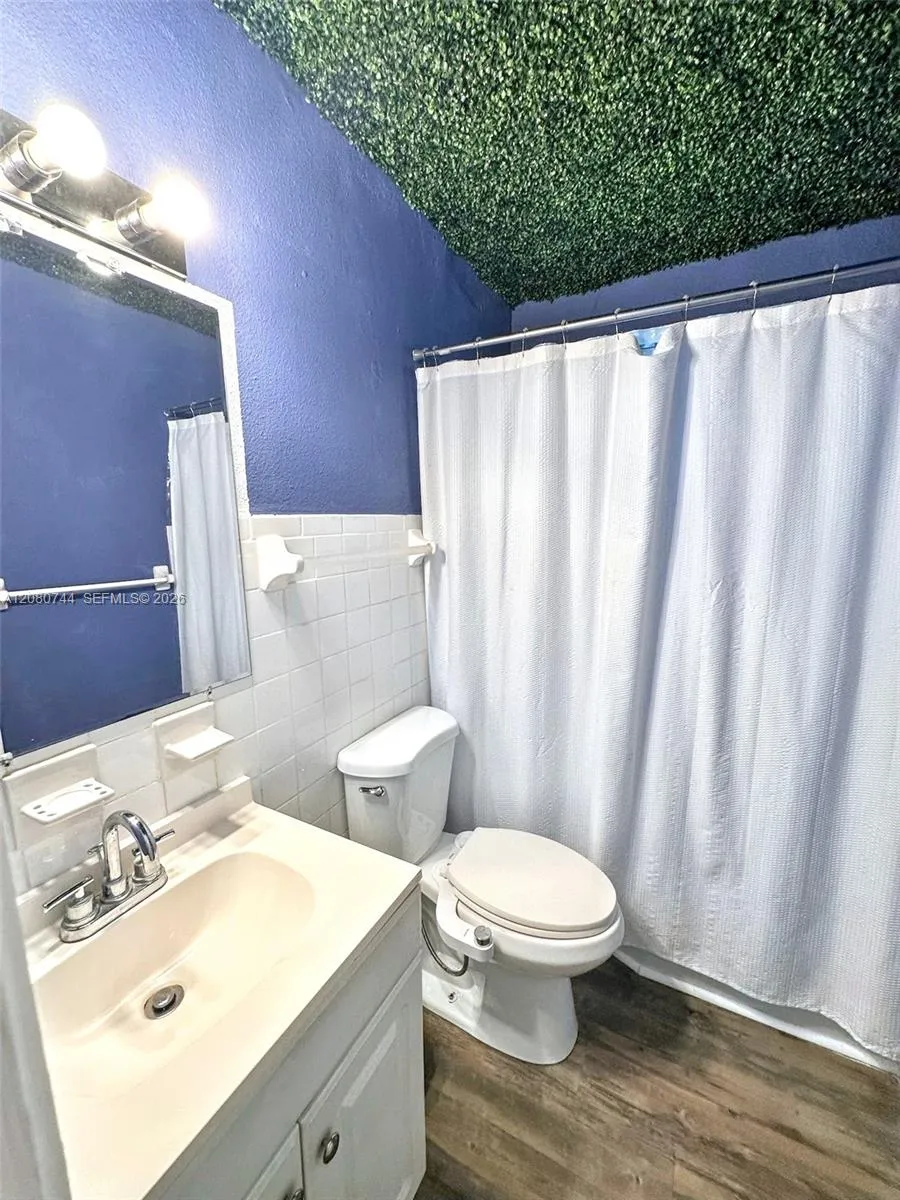 3071 SW 27th Ave #19 Miami, FL 33133