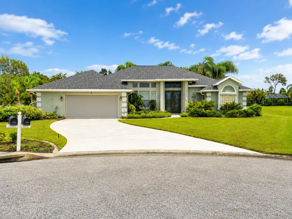 8 TROPIC LAKE WAY Ormond Beach, FL 32174