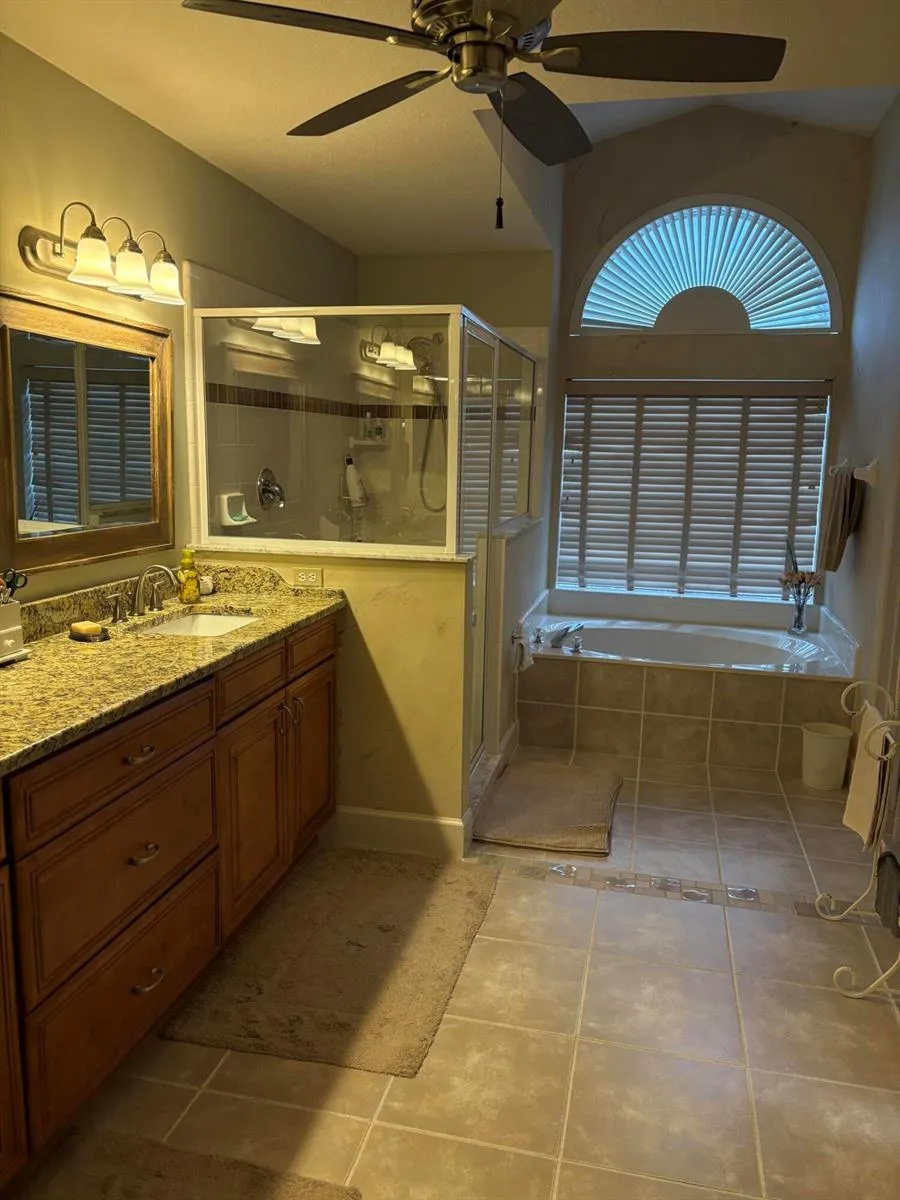 8 TROPIC LAKE WAY Ormond Beach, FL 32174