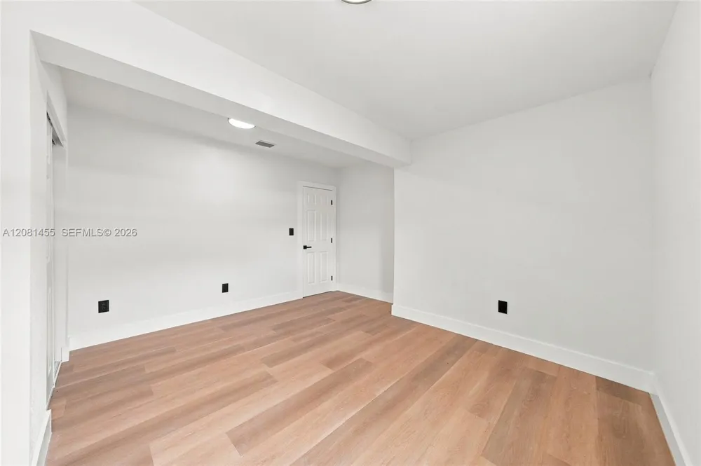 1838 NW 57th St Miami, FL 33142