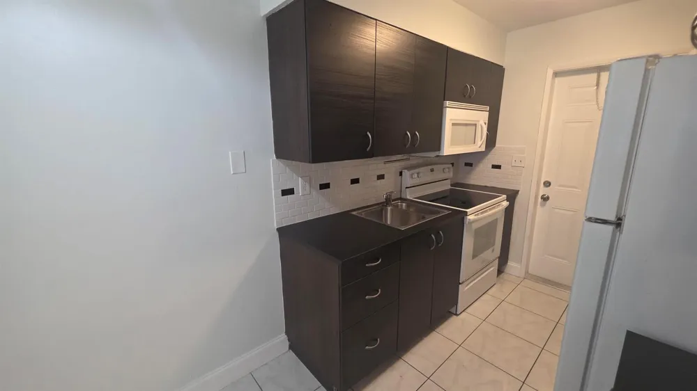 4421 POINCIANA STREET #2 Lauderdale By The Sea, FL 33308