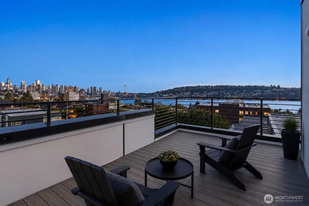 2328 Franklin Avenue E #B Seattle, WA 98102