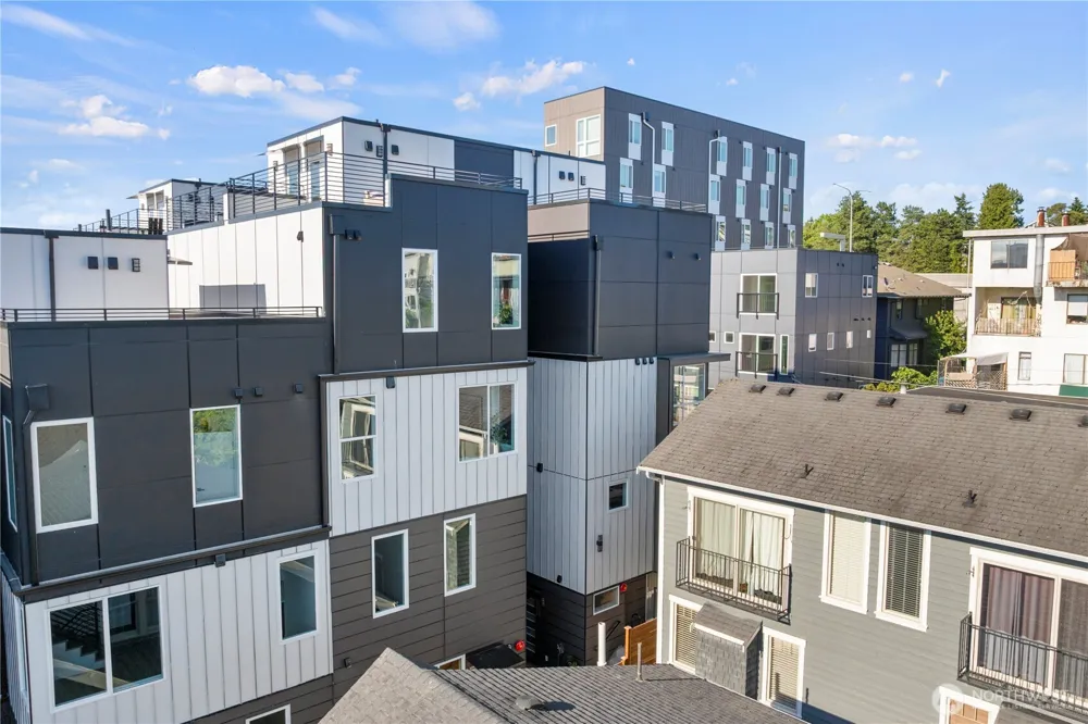 2328 Franklin Avenue E #B Seattle, WA 98102
