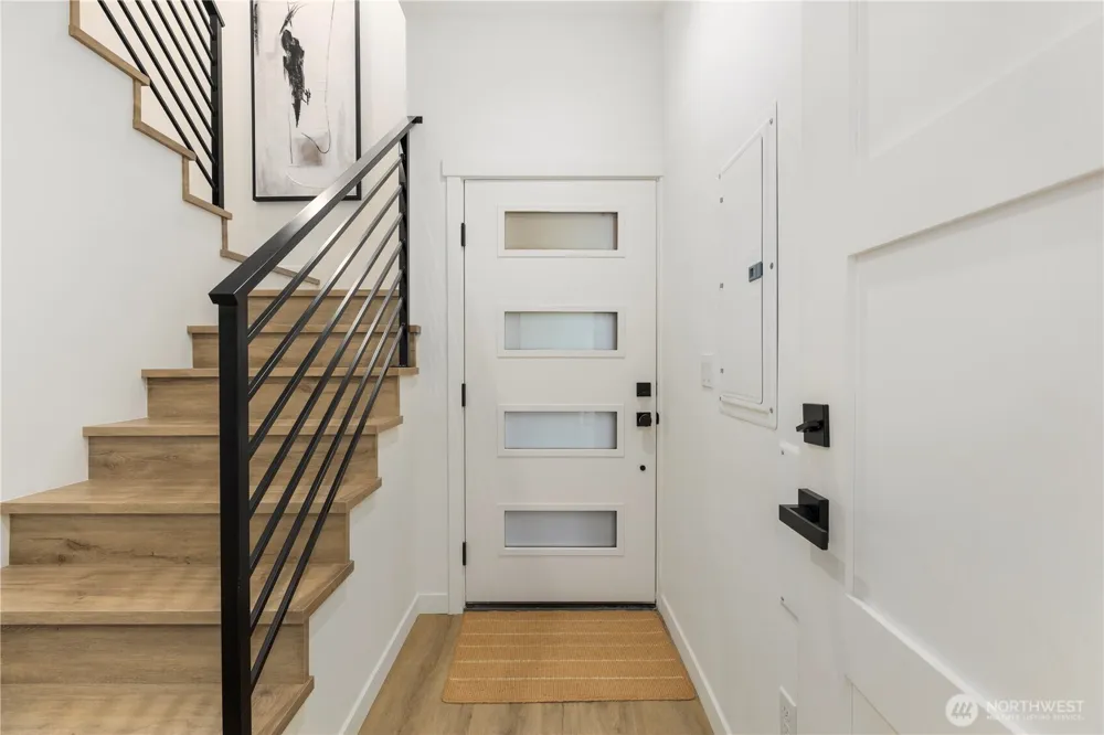 2328 Franklin Avenue E #B Seattle, WA 98102