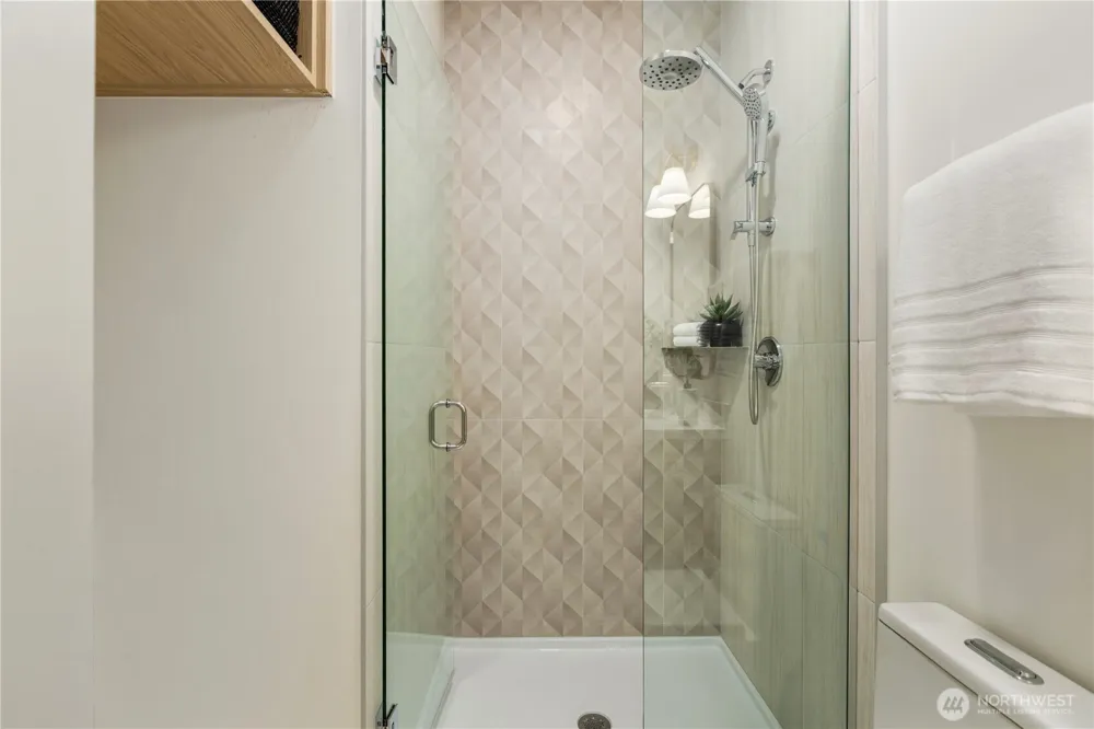 2328 Franklin Avenue E #B Seattle, WA 98102