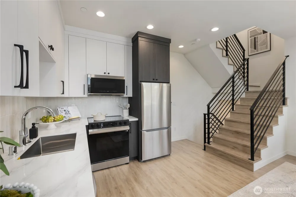 2328 Franklin Avenue E #B Seattle, WA 98102