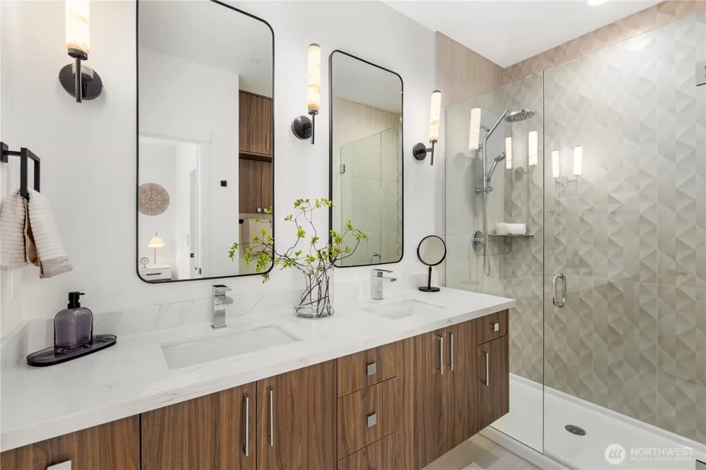 2328 Franklin Avenue E #B Seattle, WA 98102
