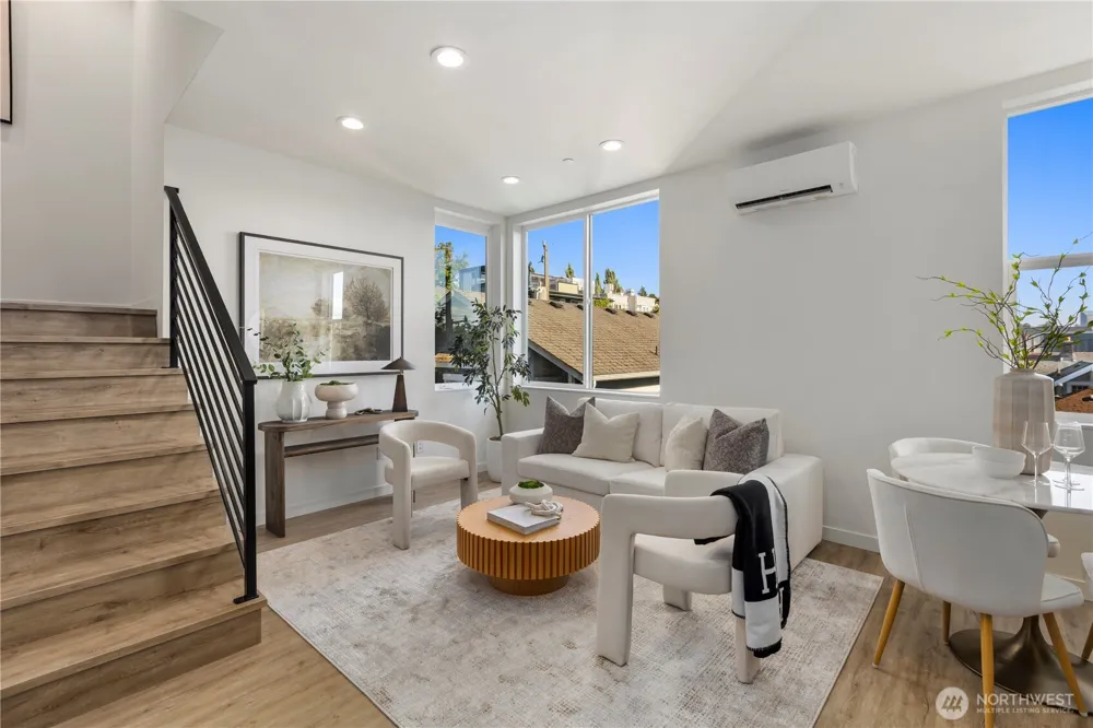 2328 Franklin Avenue E #B Seattle, WA 98102