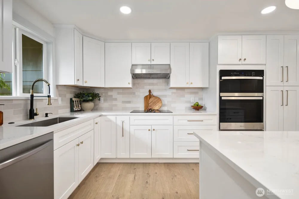 16515 1st Ave SE Bothell, WA 98012