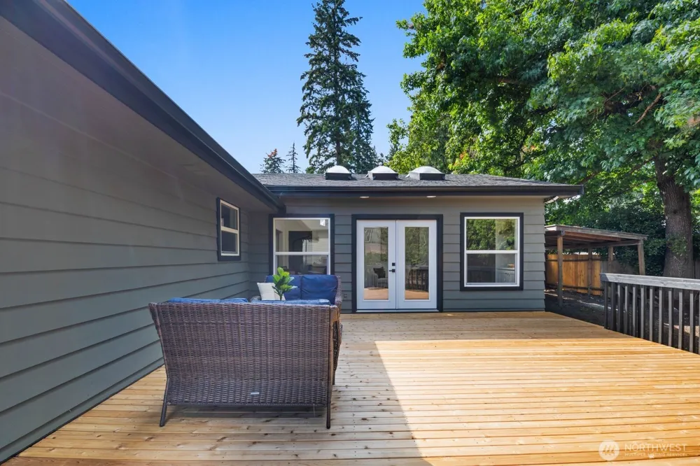 16515 1st Ave SE Bothell, WA 98012