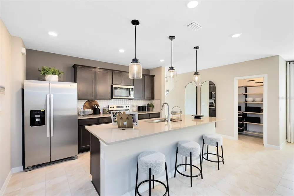 1263 GARDENERS PLACE Orlando, FL 32820