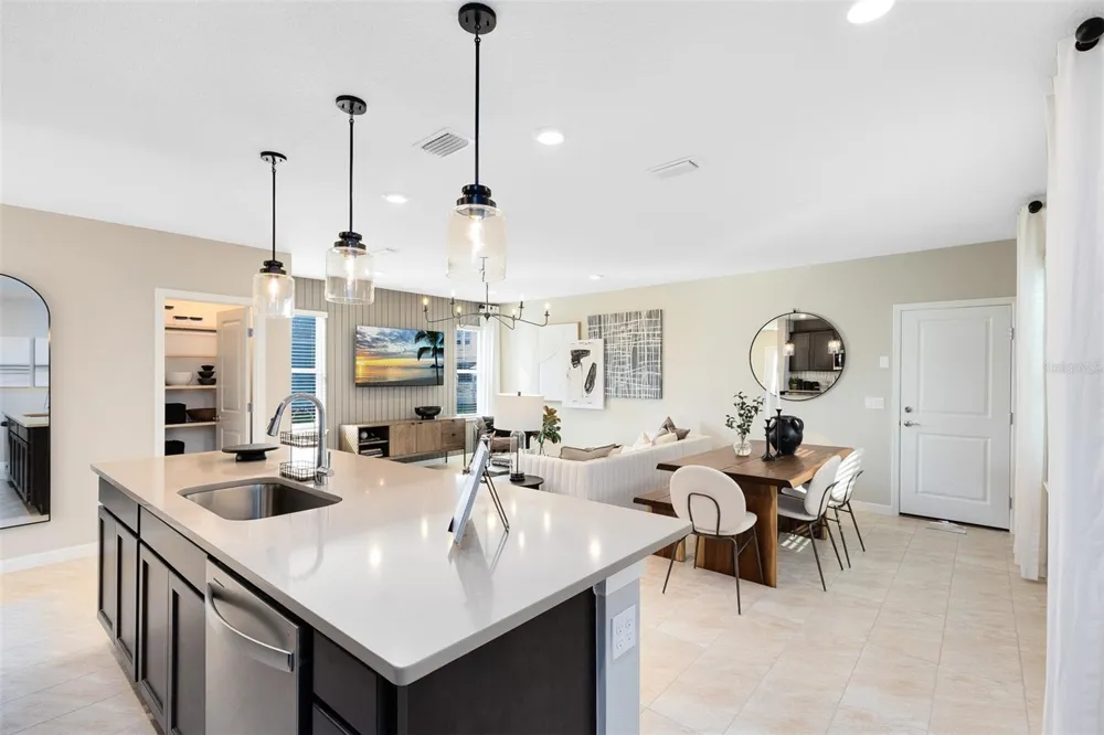 1263 GARDENERS PLACE Orlando, FL 32820