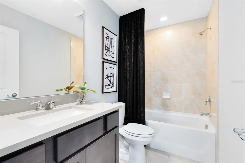 1263 GARDENERS PLACE Orlando, FL 32820