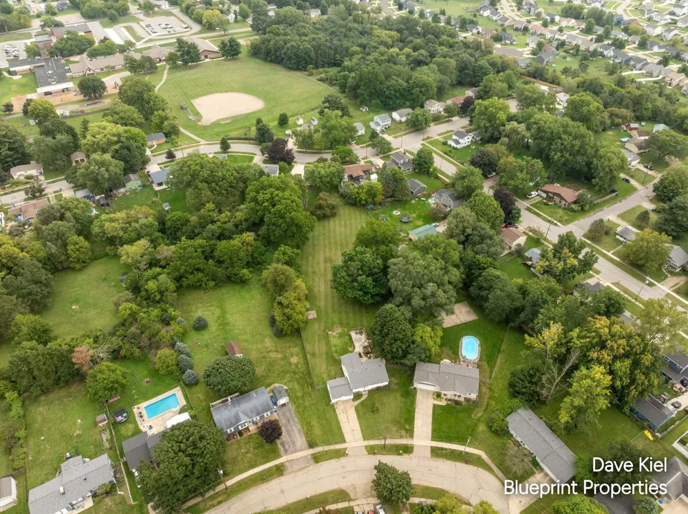 131 Manor Drive Middleville Village, MI 49333