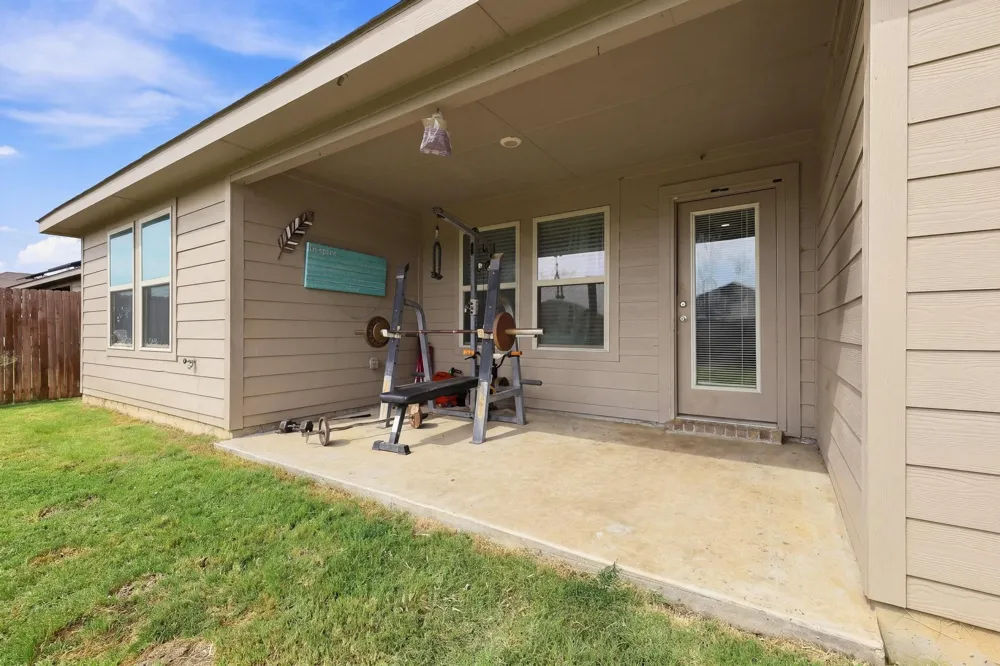 2908 Royal Acres Denton, TX 76209
