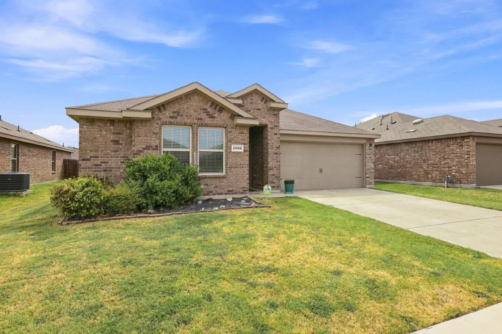 2908 Royal Acres Denton, TX 76209