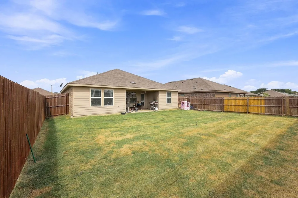 2908 Royal Acres Denton, TX 76209