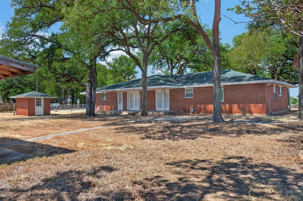 161 Tomlinson Road #1 & 3 Granbury, TX 76049