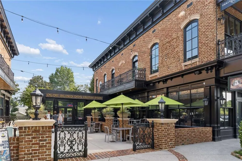 3090 Salisbury Drive Alpharetta, GA 30004
