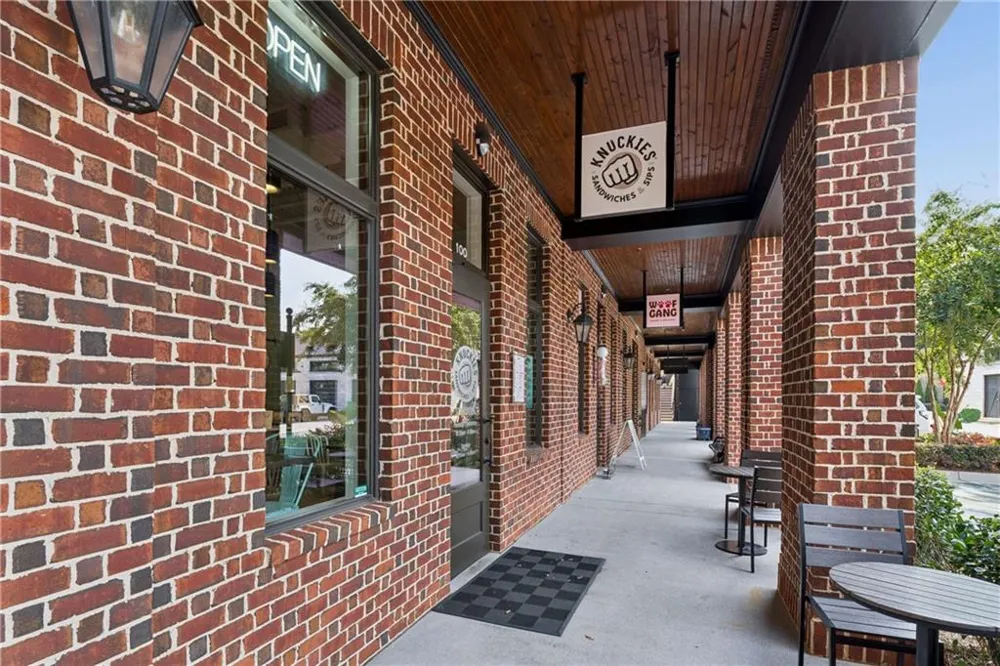 3090 Salisbury Drive Alpharetta, GA 30004