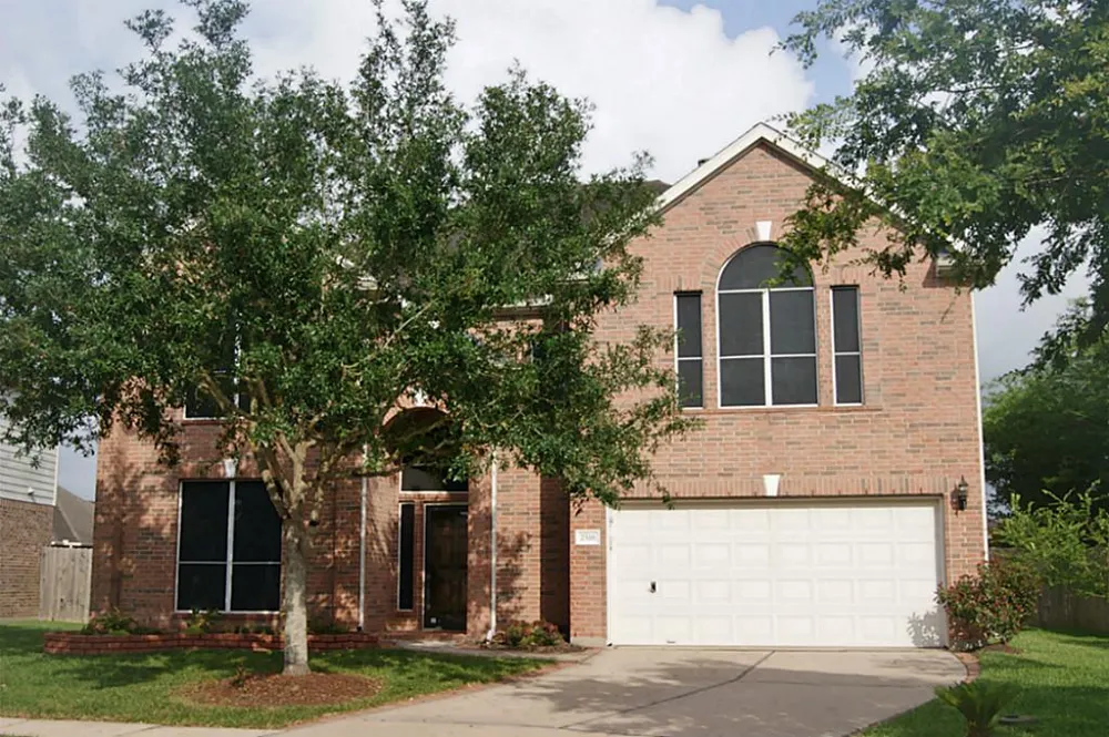 2516 Royal Terns Court League City, TX 77573