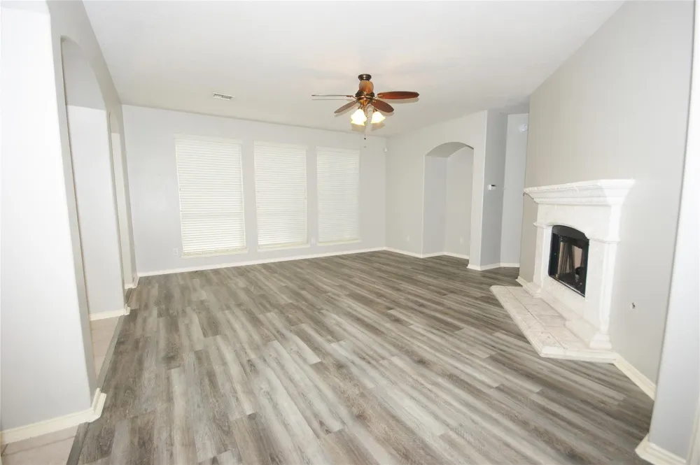 2516 Royal Terns Court League City, TX 77573