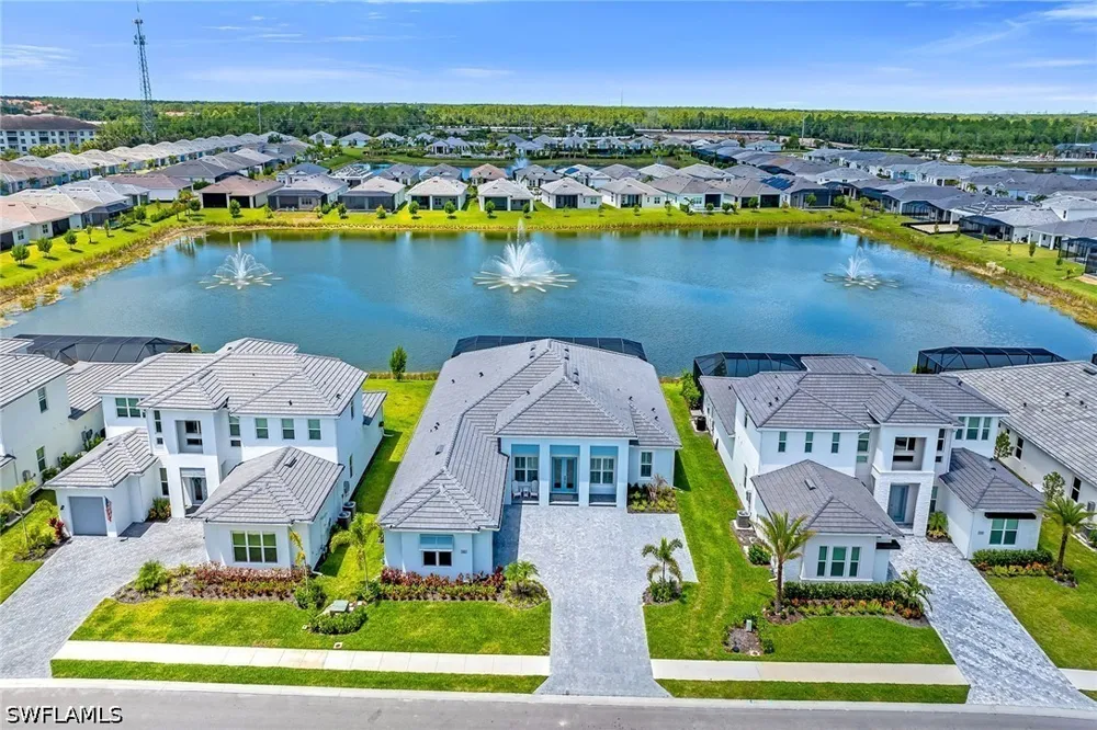 Wisteria Way Naples, FL 34114