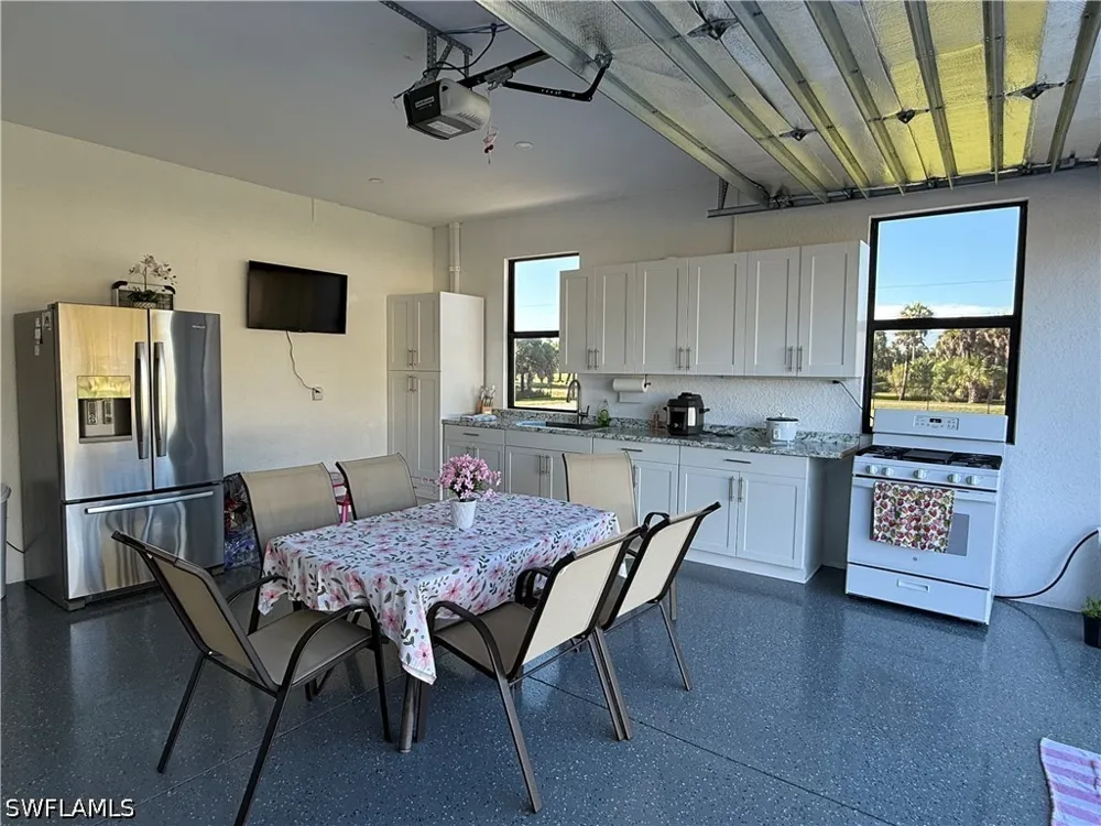 36th Avenue SE Naples, FL 34117
