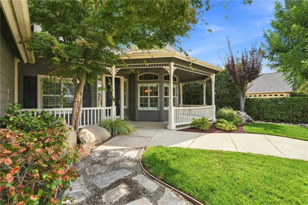 210 Denton Court Visalia, CA 93291