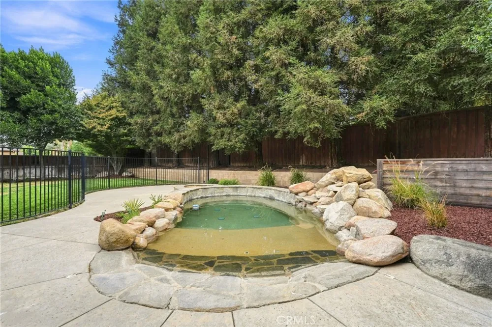 210 Denton Court Visalia, CA 93291