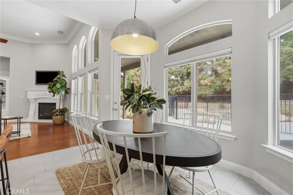 210 Denton Court Visalia, CA 93291