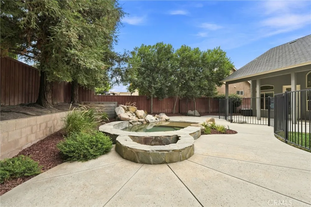210 Denton Court Visalia, CA 93291