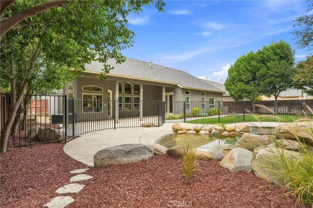 210 Denton Court Visalia, CA 93291